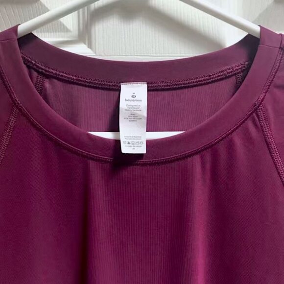 ๐๐ SEE VIDEO Cute Lululemon T-Shirt Beautiful Maroon Purple Colour - Picture 6 of 10
